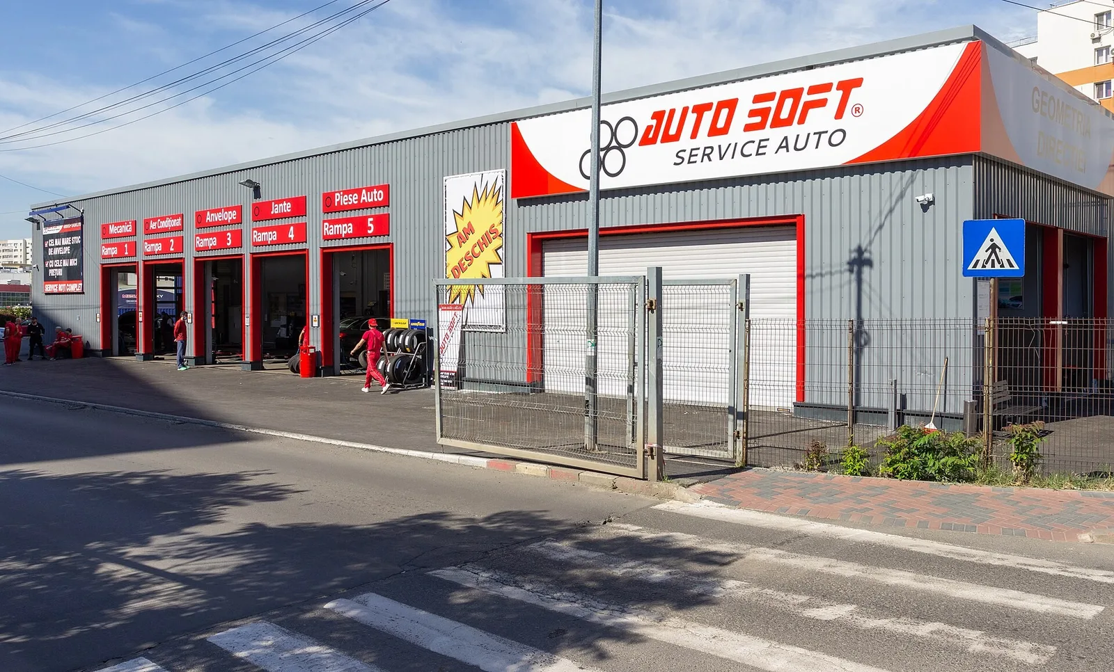 Pack entretien voiture neuve : prix, contenu et comment négocier
